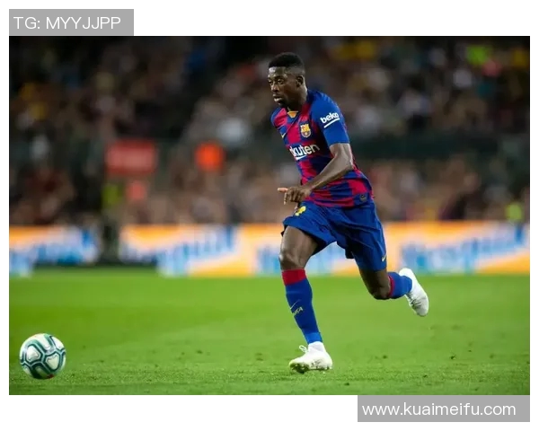 家纳足球明星激凸引发热议球迷热情与争议交织的背后故事